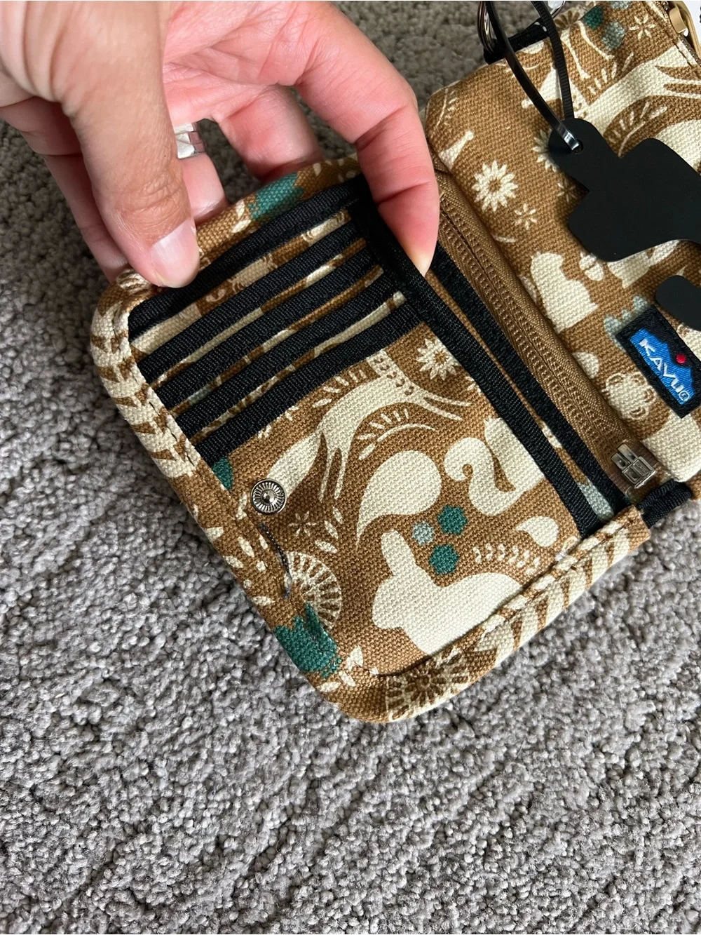 KAVU Zippy Wallet in Fall Folklore - Picture 12 of 16